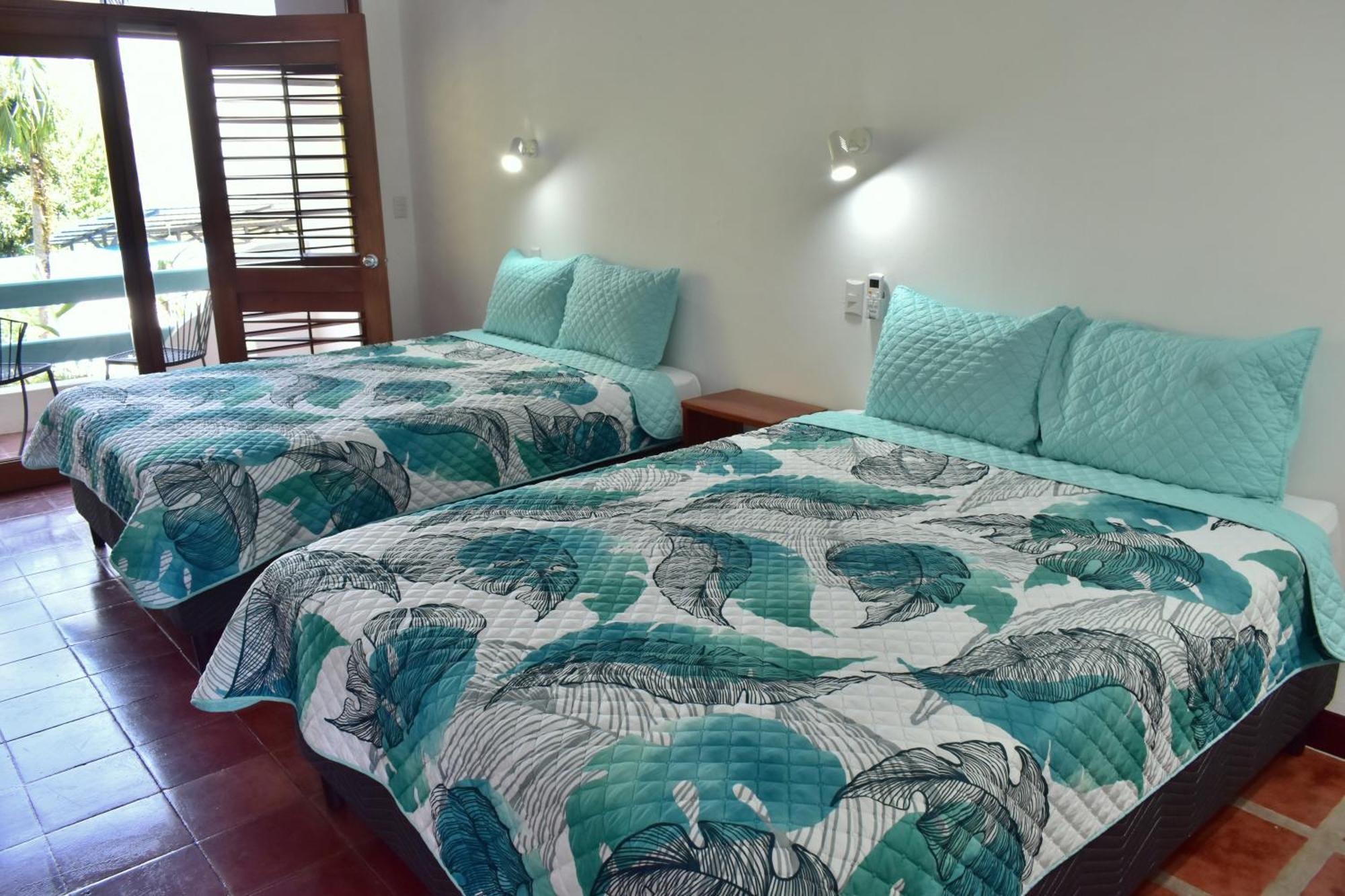 Hotel Planeta Sano Manuel Antonio Kültér fotó