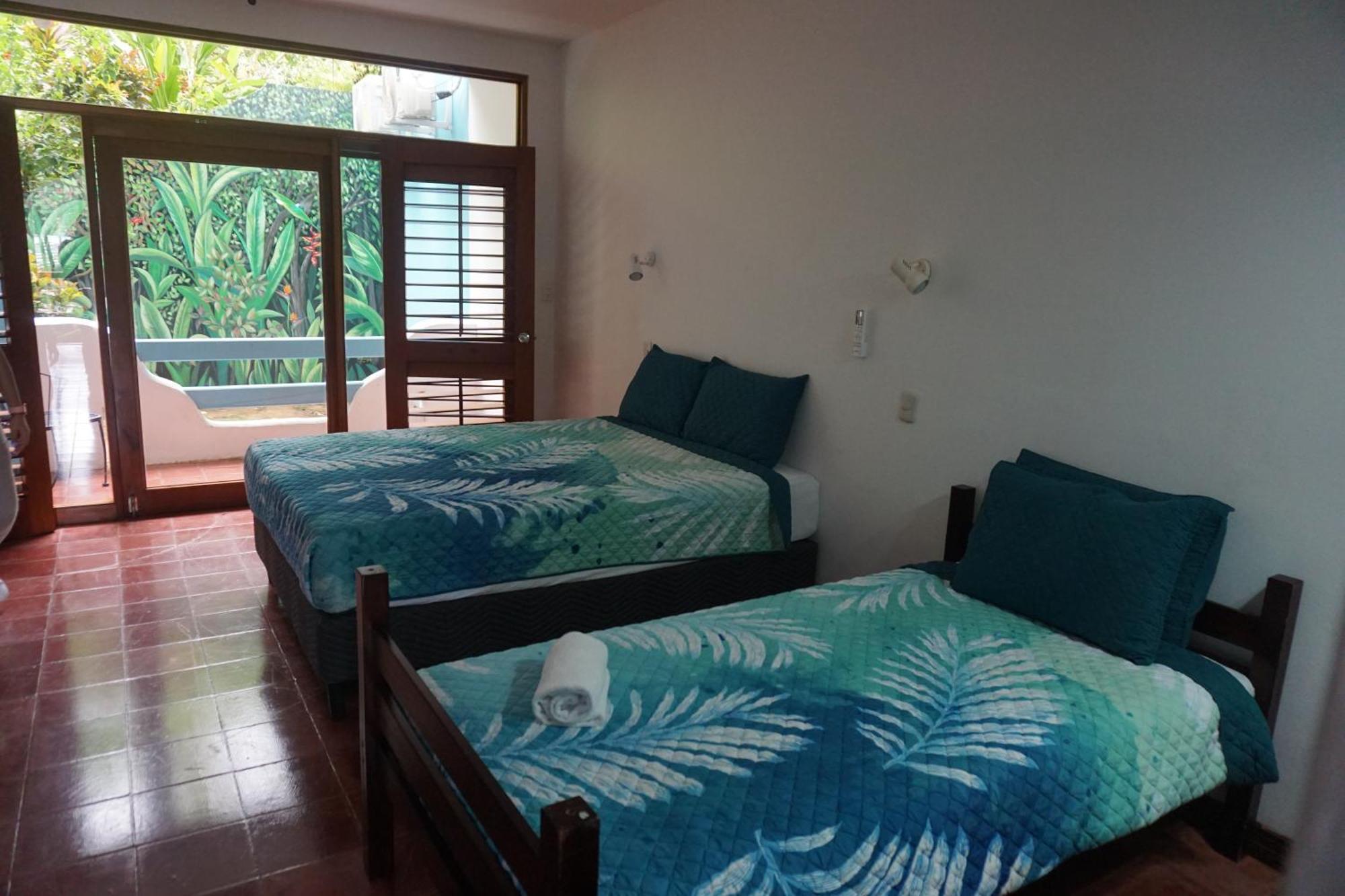 Hotel Planeta Sano Manuel Antonio Kültér fotó