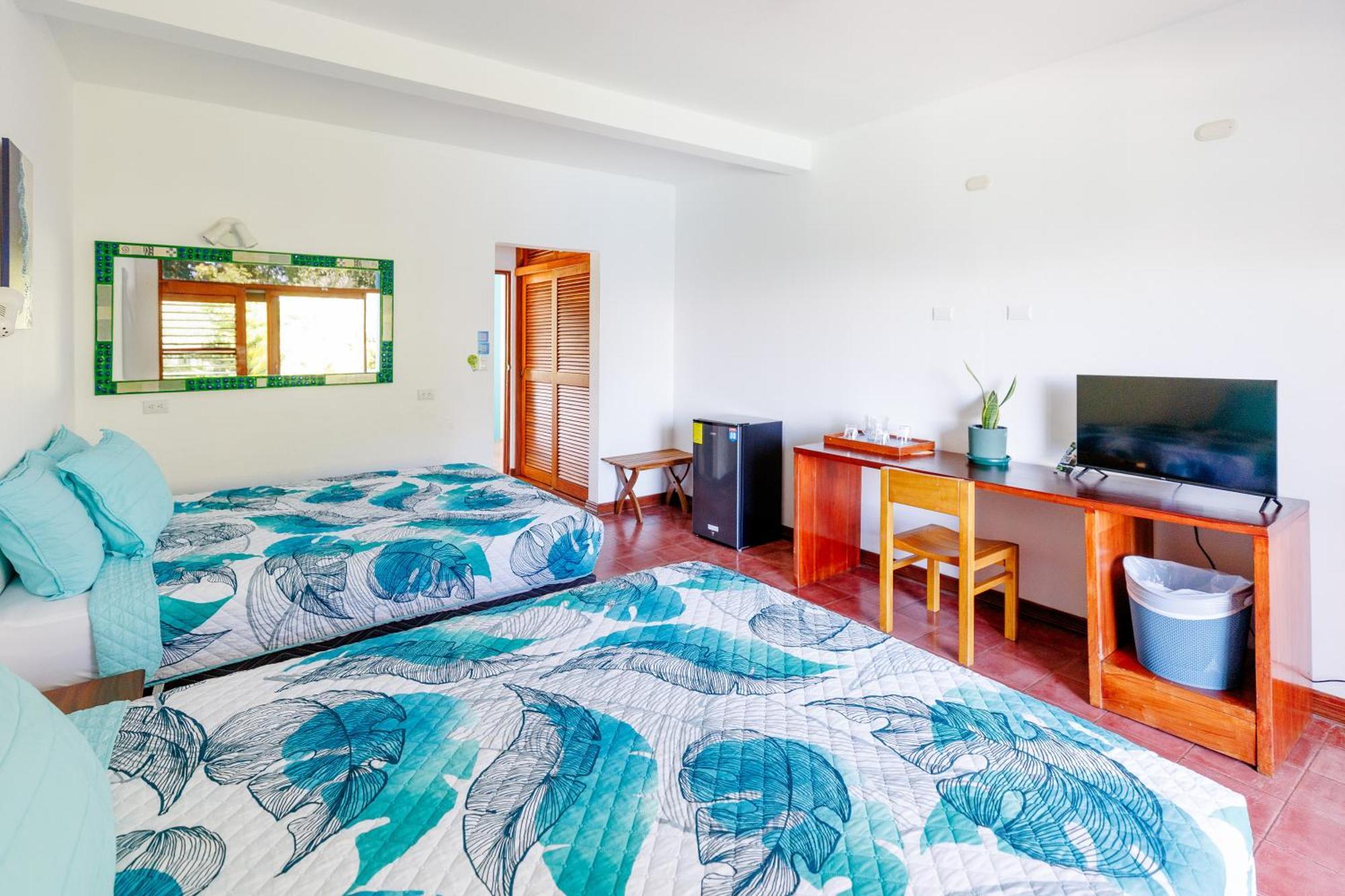 Hotel Planeta Sano Manuel Antonio Kültér fotó