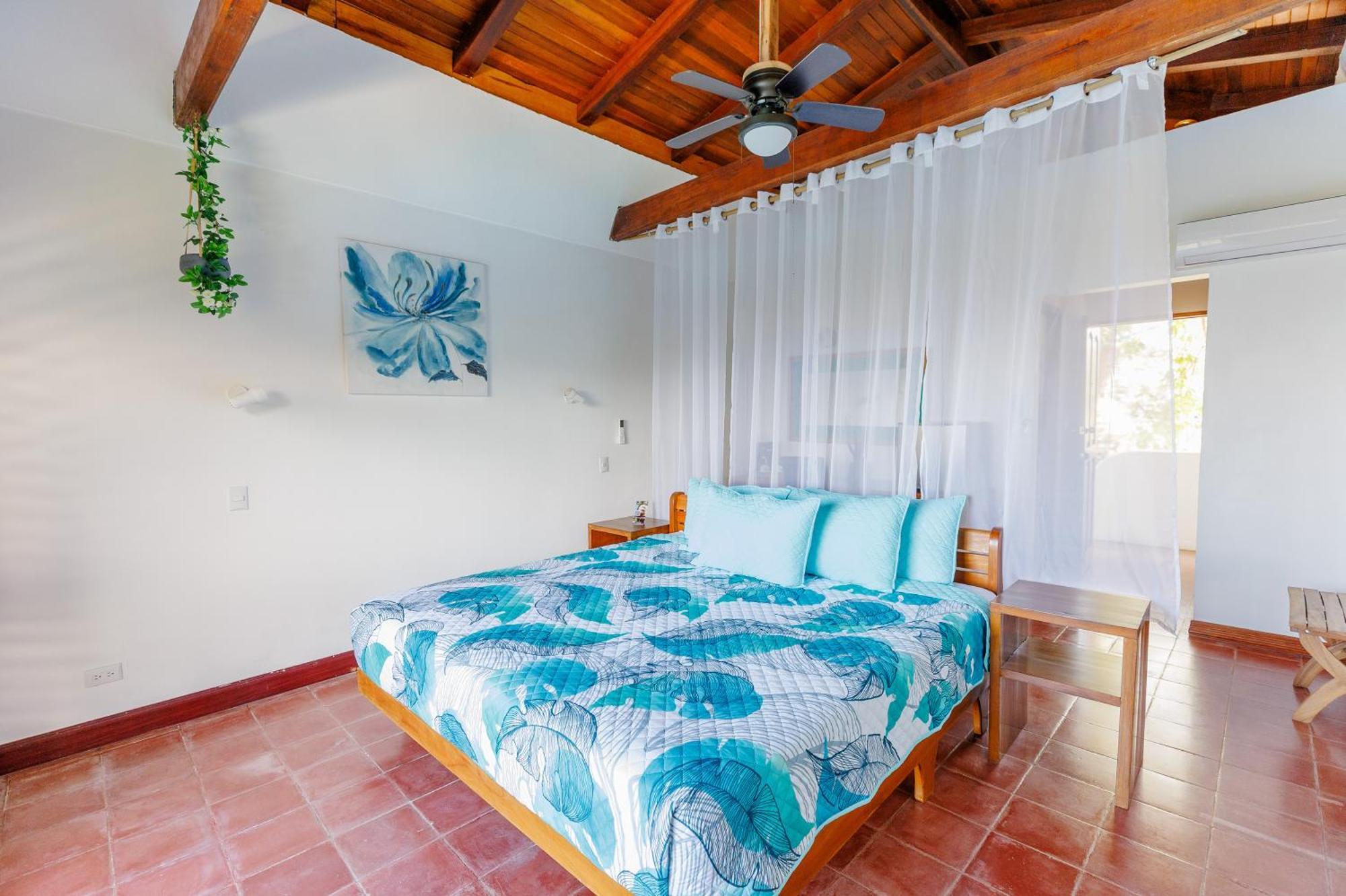 Hotel Planeta Sano Manuel Antonio Kültér fotó