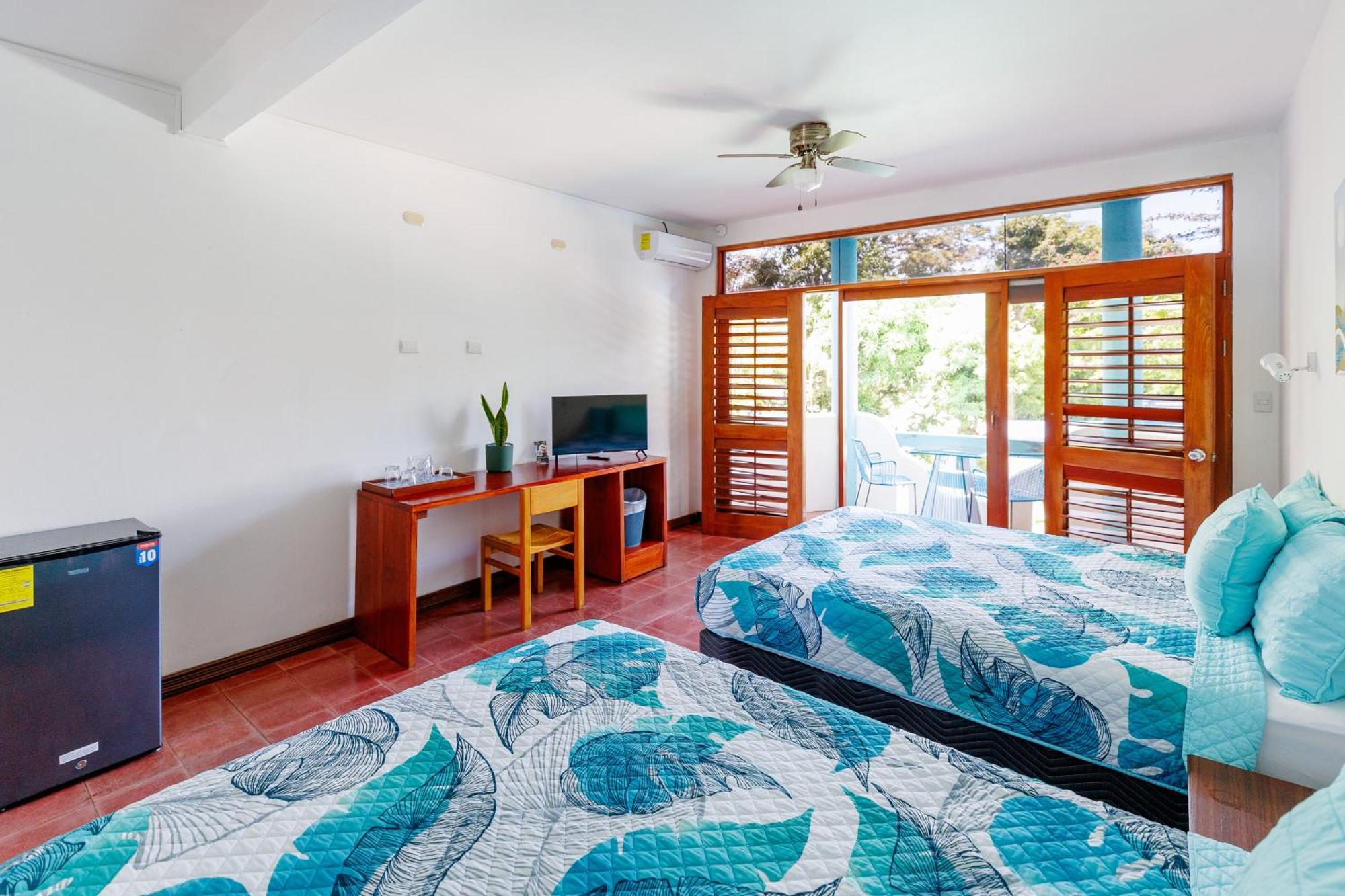 Hotel Planeta Sano Manuel Antonio Kültér fotó